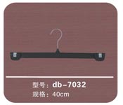 db-7032